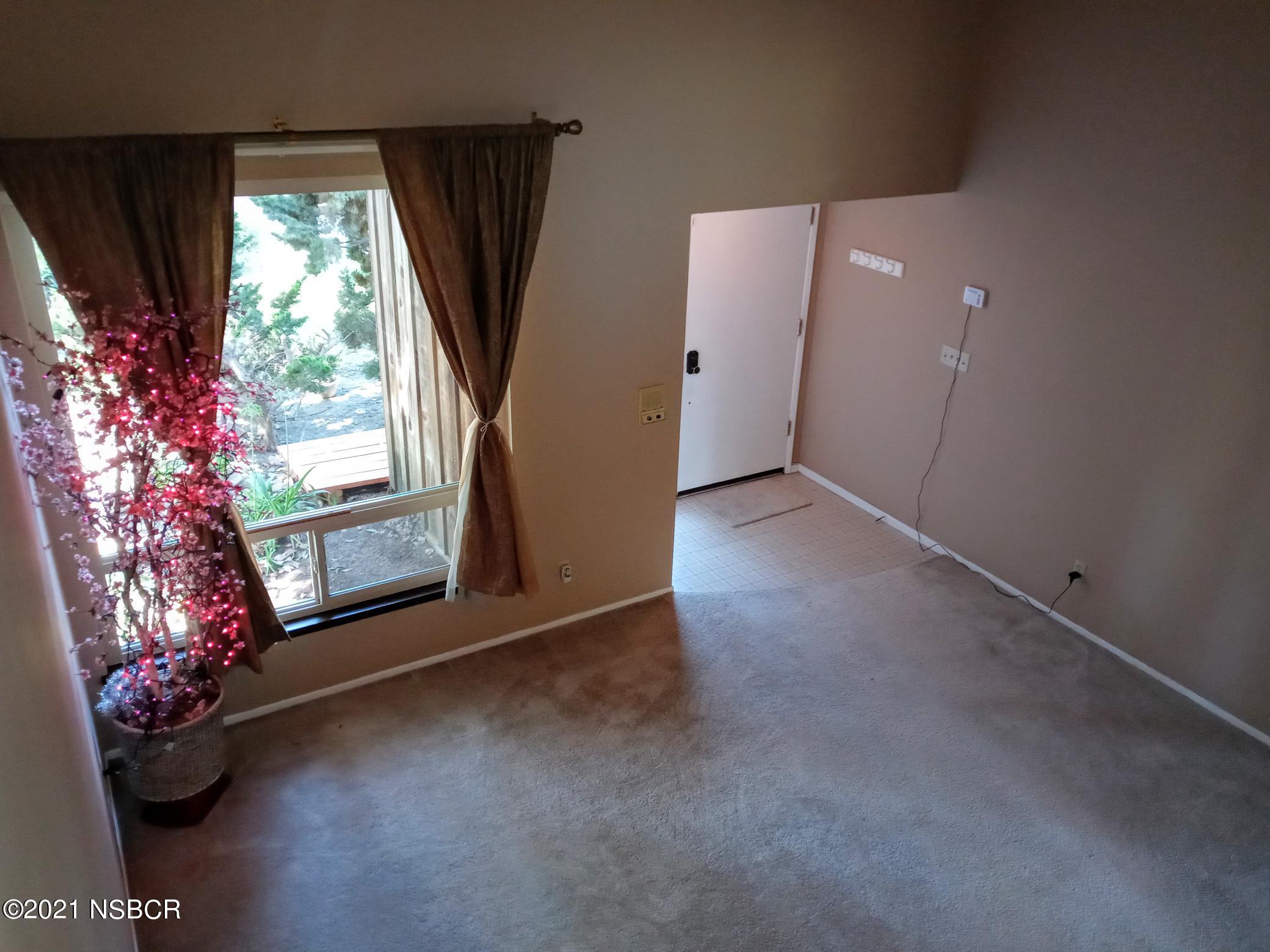 222 South O Street Lompoc, CA 93436 - Photo 4 of 18 Living Room