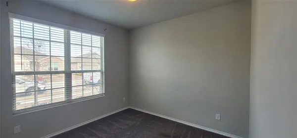$2,149 | 933 Ravenwood Lane, Van Alstyne, TX 75495
