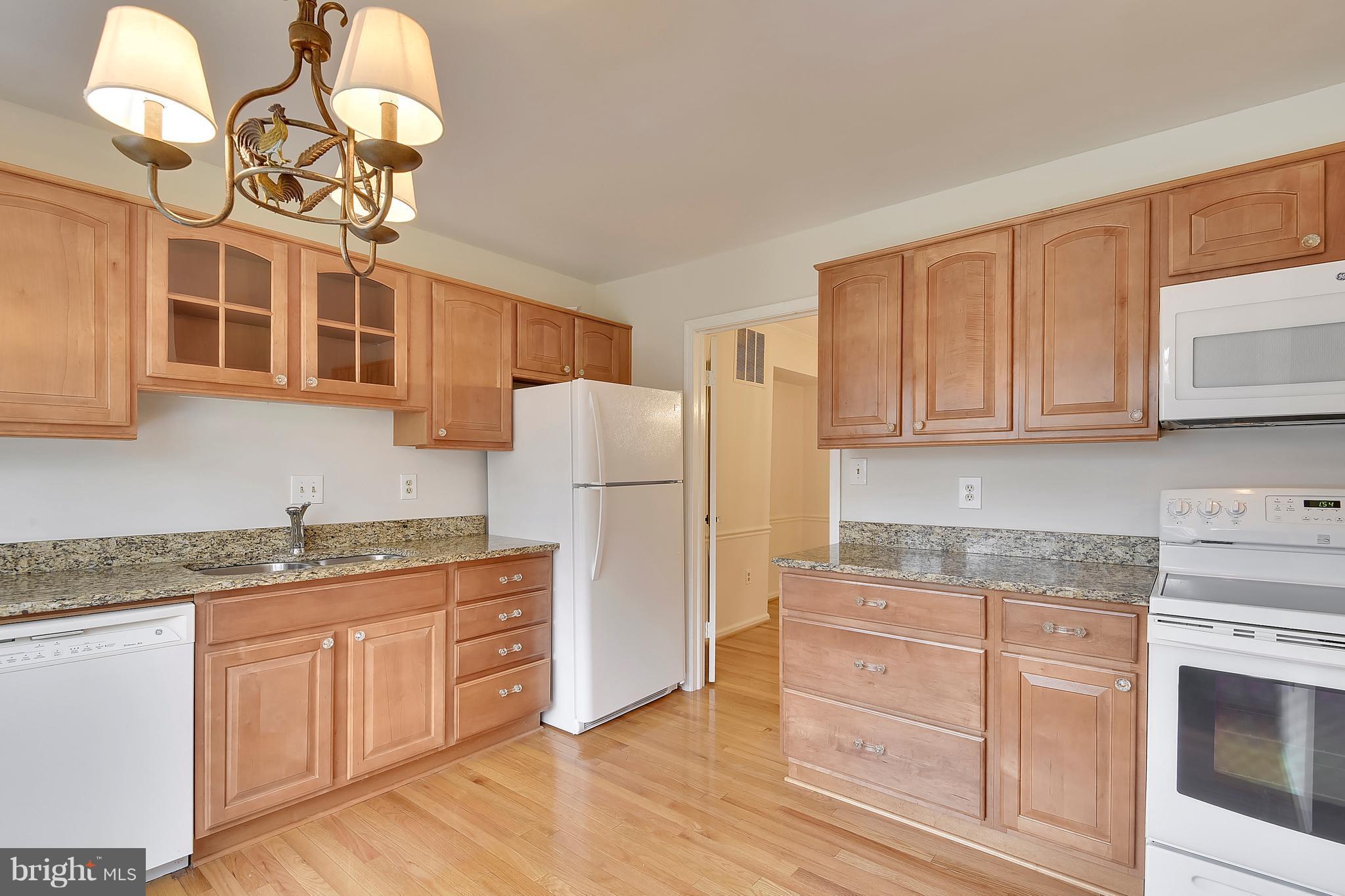 7220 Greentree Road Bethesda, MD 20817 - Photo 14 of 30 Kitchen