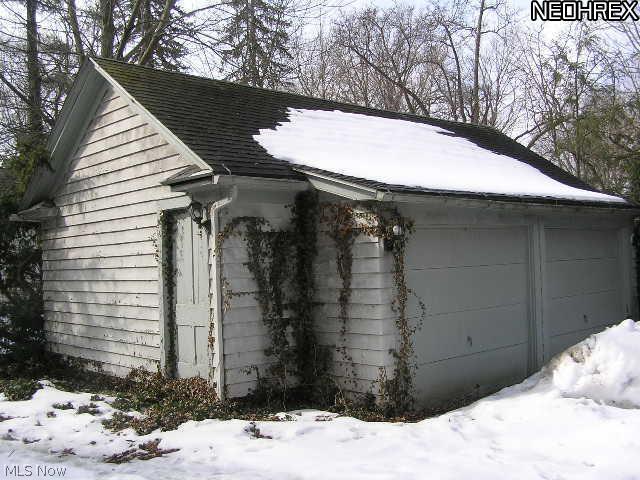 2388 Ridgewood Road Akron, OH 44313 - Photo 3 of 25