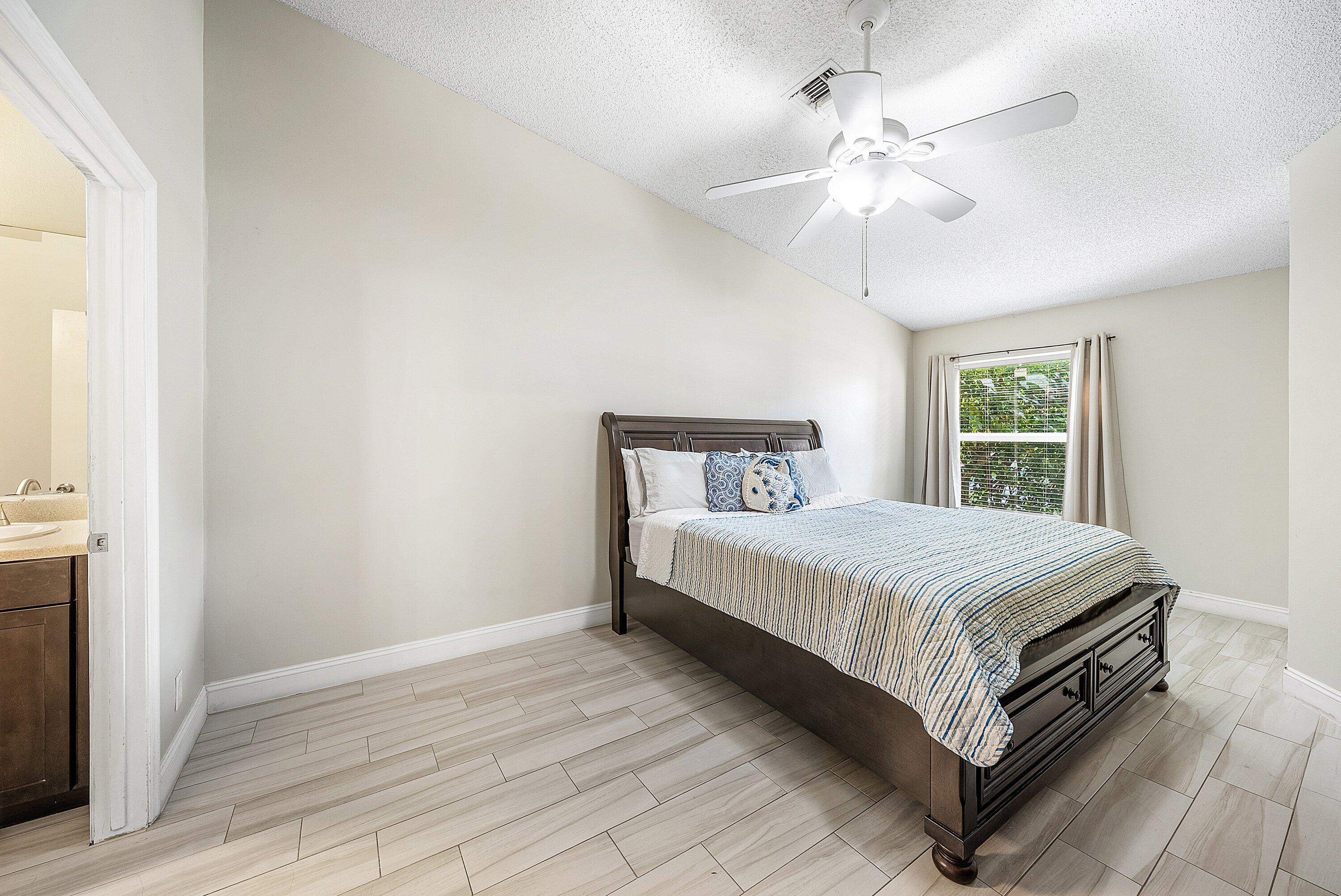 16 Ripley Way Boynton Beach, FL 33426 - Photo 15 of 29 LARGE Master Bedroom