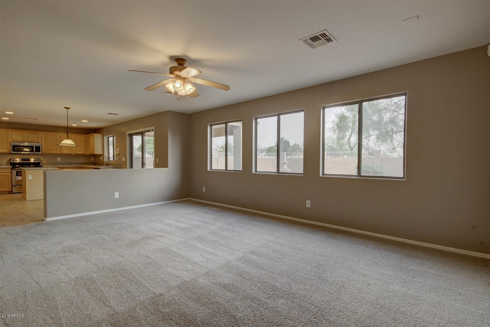 2401 West Darrel Road Phoenix, AZ 85041 - Photo 11 of 33 Darrel (18)
