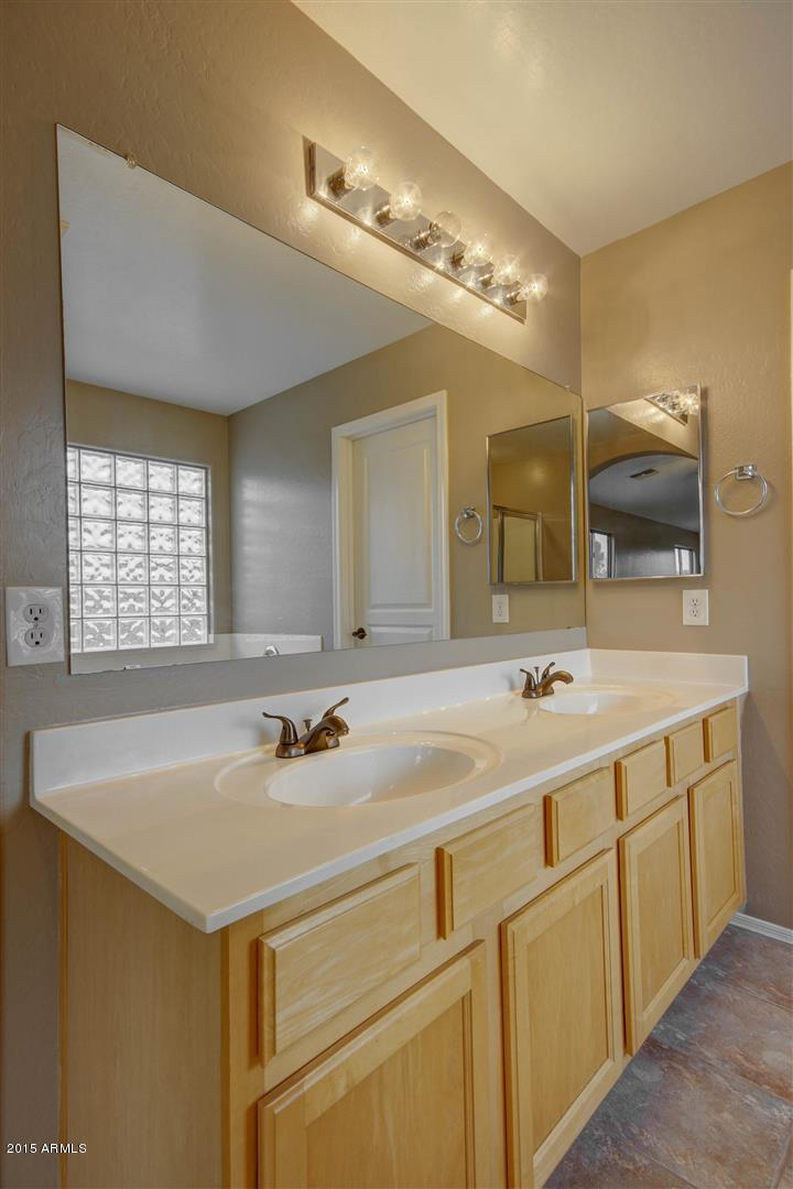 2401 West Darrel Road Phoenix, AZ 85041 - Photo 26 of 33 Darrel (31)