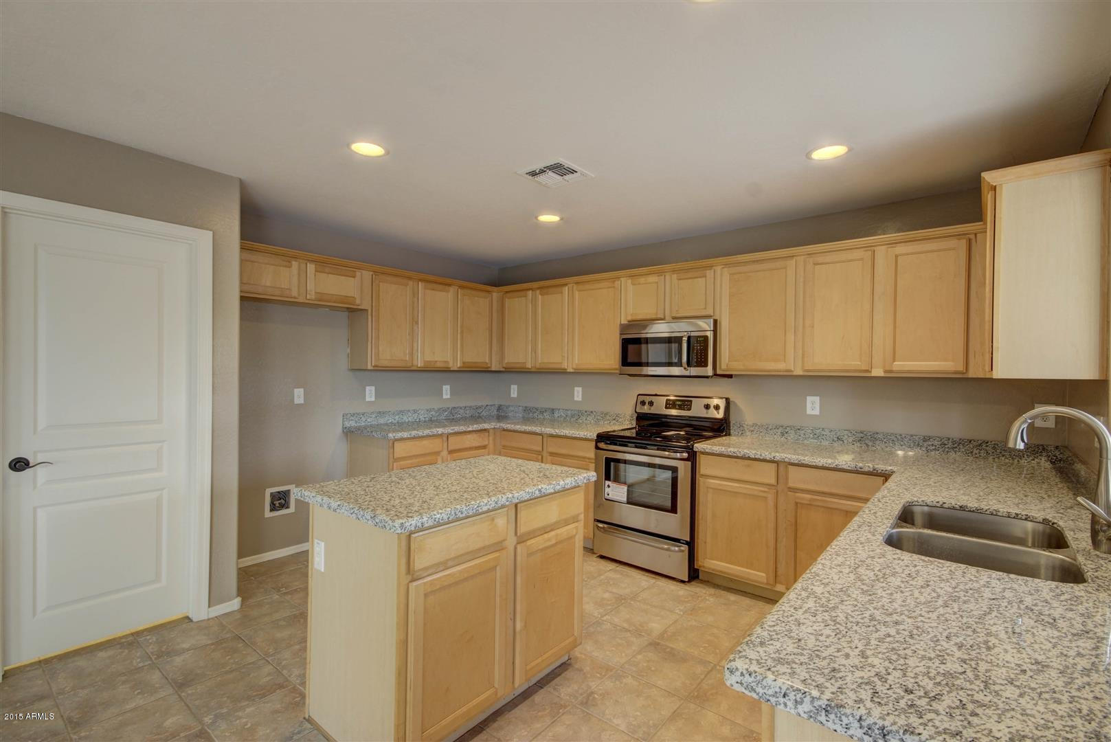 2401 West Darrel Road Phoenix, AZ 85041 - Photo 6 of 33 Darrel (12)