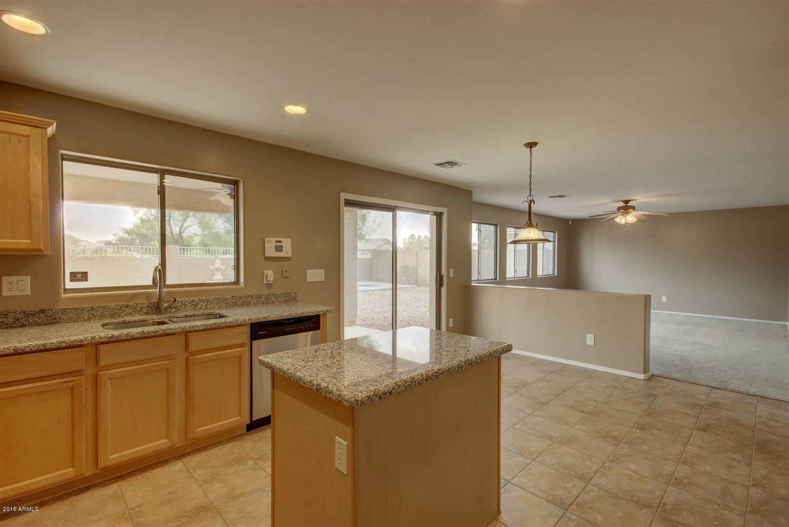 2401 West Darrel Road Phoenix, AZ 85041 - Photo 8 of 33 Darrel (14)