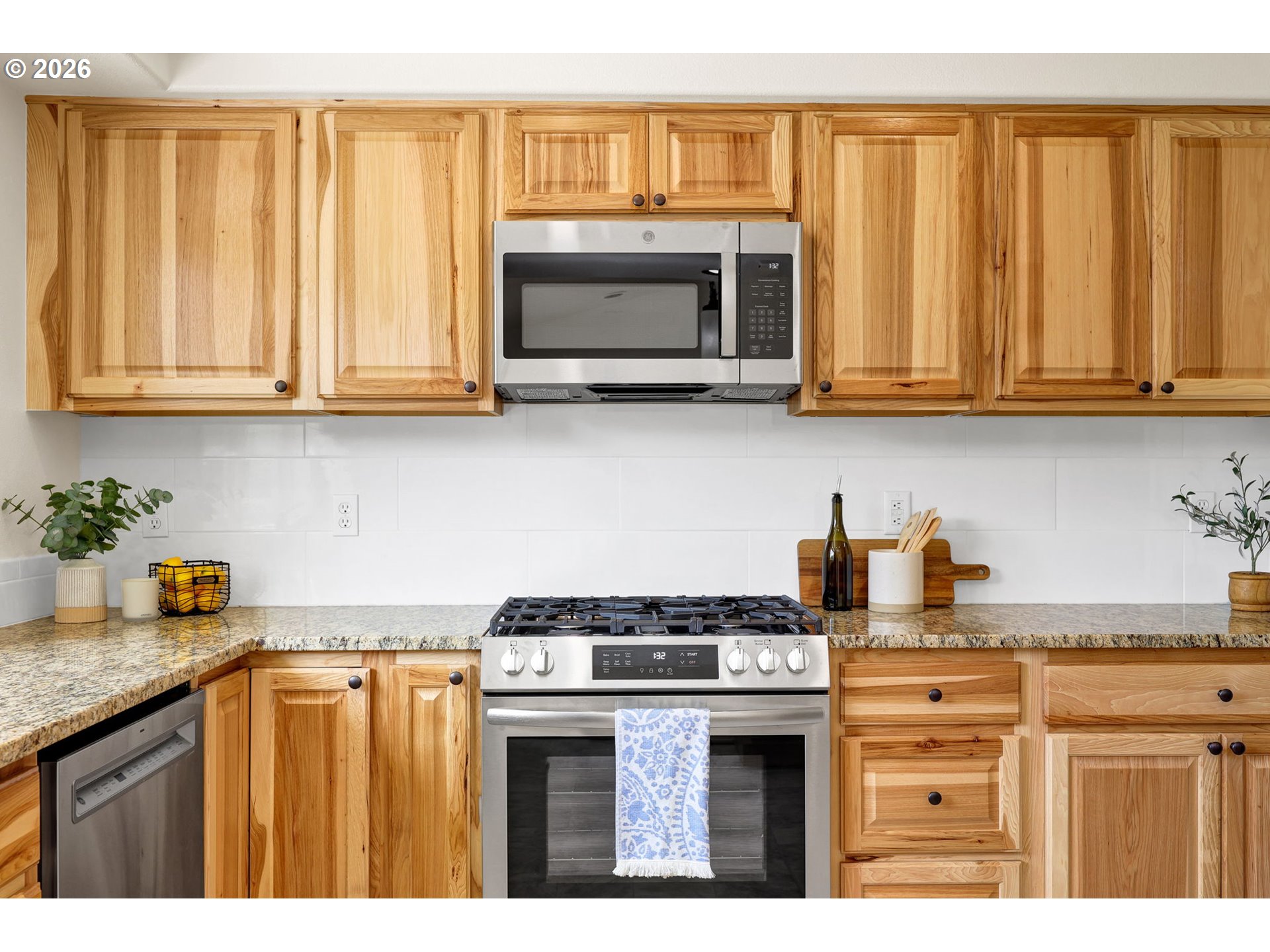 2954 Brett Loop Eugene, OR 97404 - Photo 17 of 46