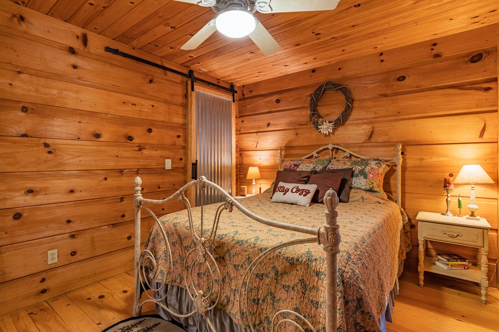 659 Kells Ridge Drive Ellijay, GA 30540 - Photo 26 of 41 a room with gym equipment