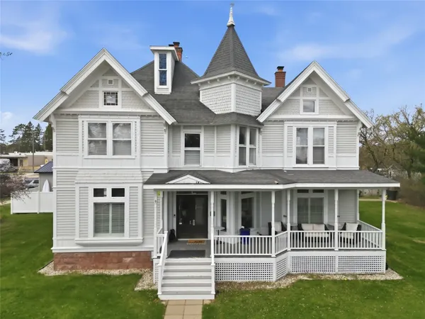 $675,000 | 10634 Kansas Avenue, Hayward, WI 54843