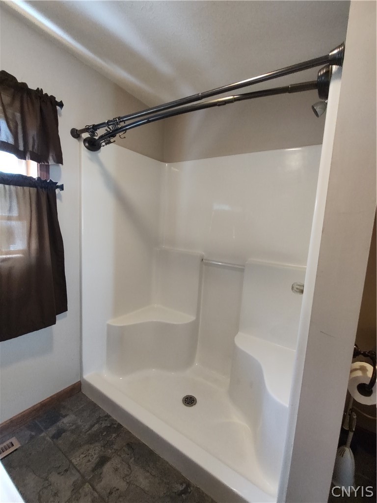 425 East Walnut Street Oneida, NY 13421 - Photo 5 of 50