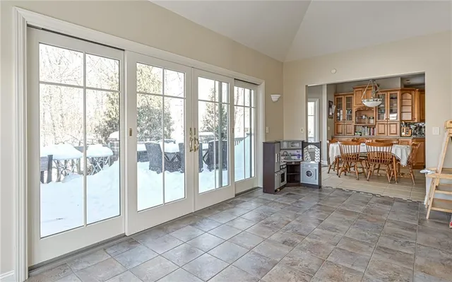 $850,000 | 807 Gallant Fox Lane, Cranberry Township, PA 16066