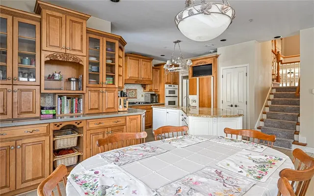 $850,000 | 807 Gallant Fox Lane, Cranberry Township, PA 16066