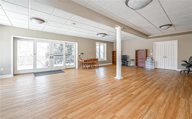 $850,000 | 807 Gallant Fox Lane, Cranberry Township, PA 16066