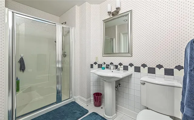 $850,000 | 807 Gallant Fox Lane, Cranberry Township, PA 16066