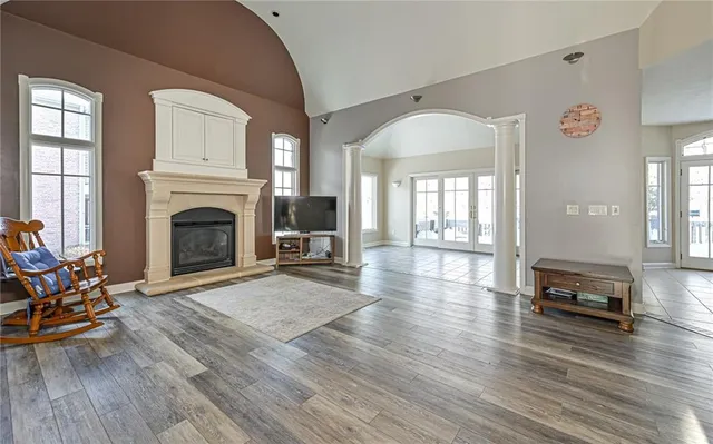 $850,000 | 807 Gallant Fox Lane, Cranberry Township, PA 16066