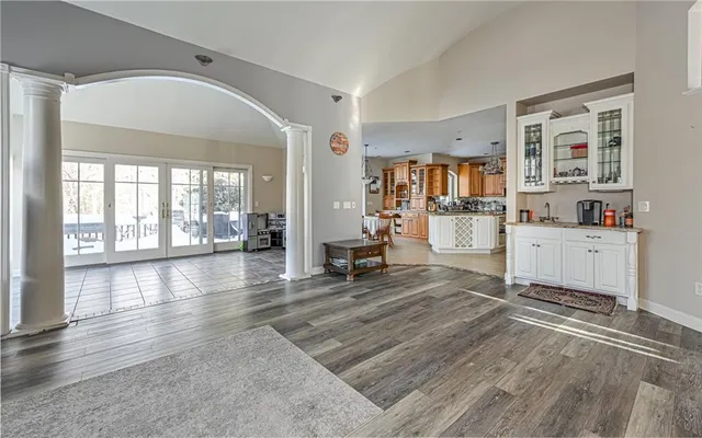 $850,000 | 807 Gallant Fox Lane, Cranberry Township, PA 16066