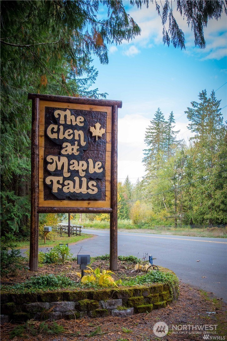 32 4 Branch Circle Maple Falls, WA 98266 - Photo 21 of 21 a view of a sign board