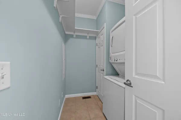 $224,500 | 1515 East Beach Boulevard, Unit 114, Pass Christian, MS 39571