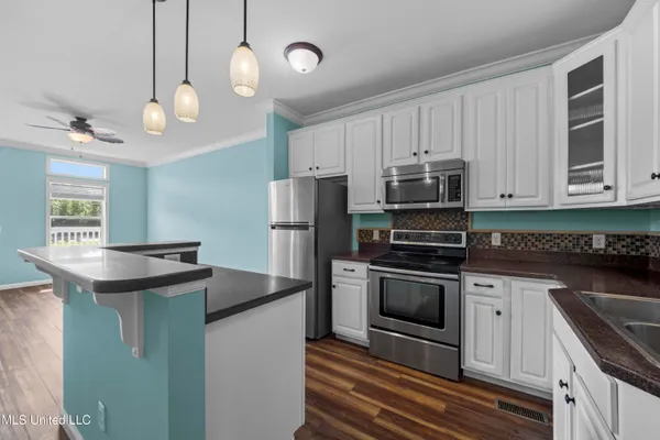 $224,500 | 1515 East Beach Boulevard, Unit 114, Pass Christian, MS 39571
