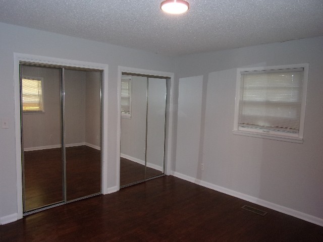 3231 State Line Road Taft, TN 38488 - Photo 13 of 26 a view of an empty room with closet area