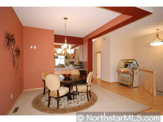 9515 Dell Road Eden Prairie, MN 55347 - Photo 5 of 10