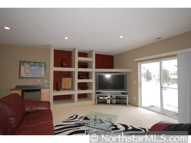 9515 Dell Road Eden Prairie, MN 55347 - Photo 6 of 10