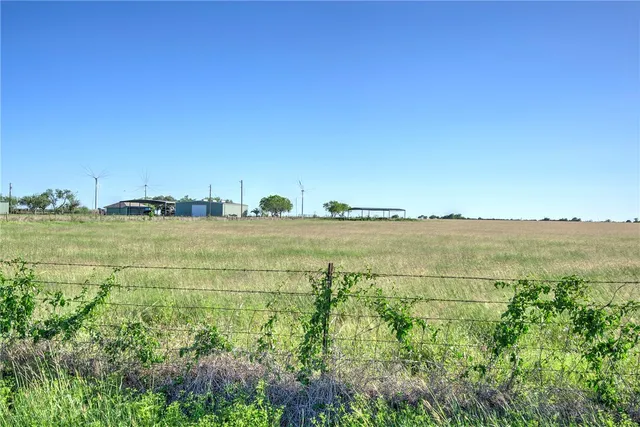 $1,500,000 | 11546 County Road 647, Skidmore, TX 78389