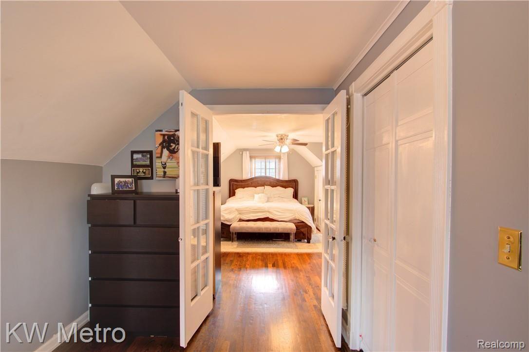 1800 Hampton Road Grosse Pointe, MI 48236 - Photo 6 of 35 1800 Hampton 22.jpg