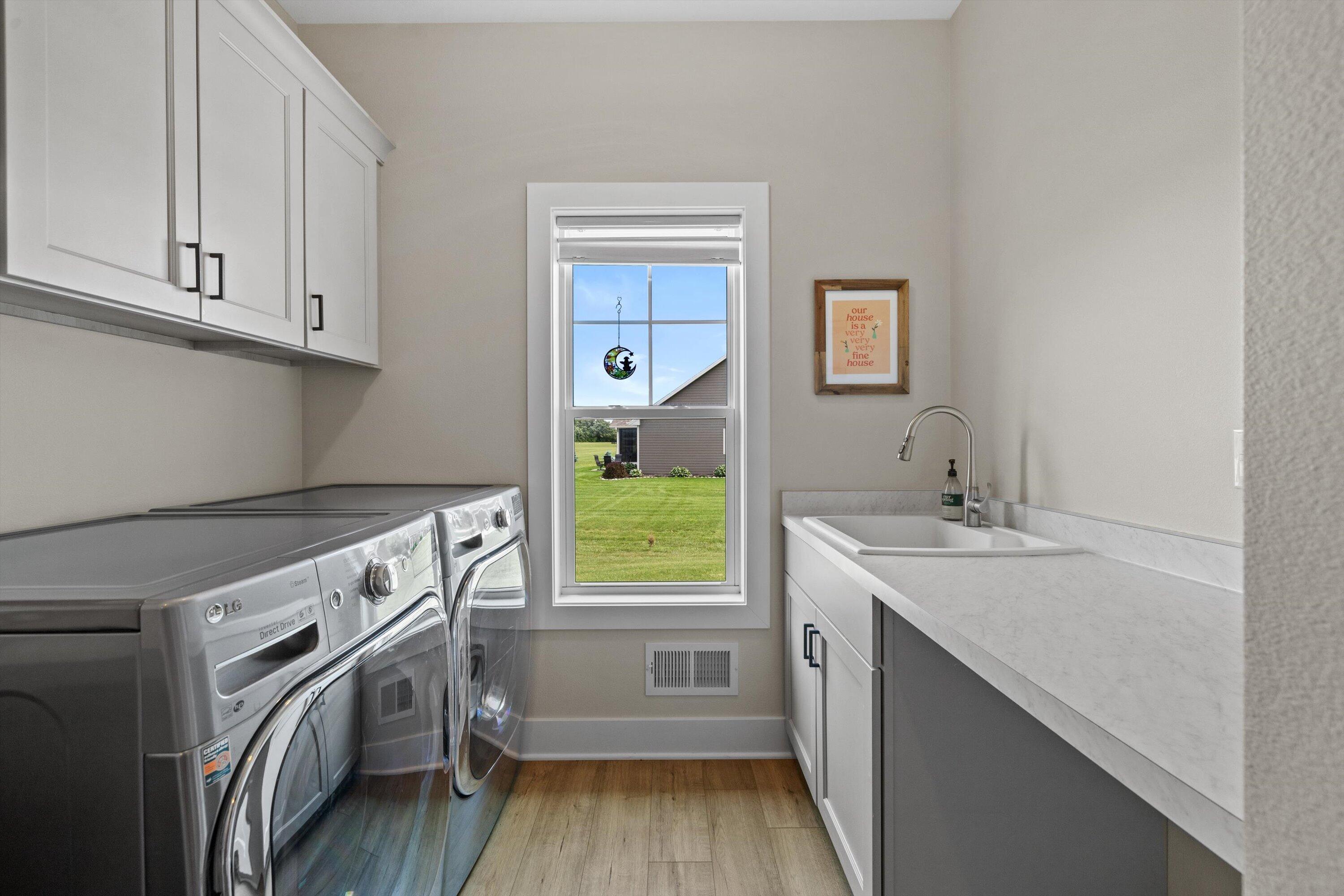 S86-w34670 Knoll Road Eagle, WI 53119 - Photo 18 of 90 Washer/Dryer
