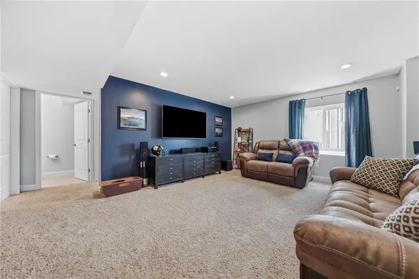 $450,000 | 304 Sunrise Drive, Carnegie, PA 15106
