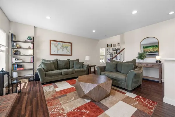 $450,000 | 304 Sunrise Drive, Carnegie, PA 15106