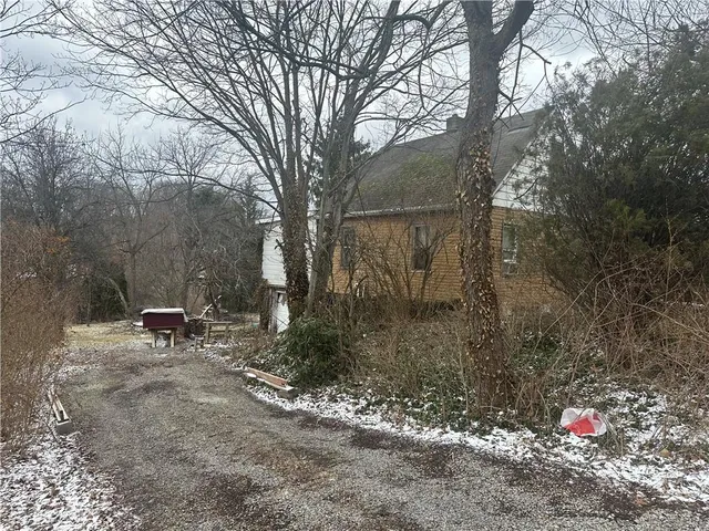 $100,000 | 148 Zimmerle Drive, Aliquippa, PA 15001