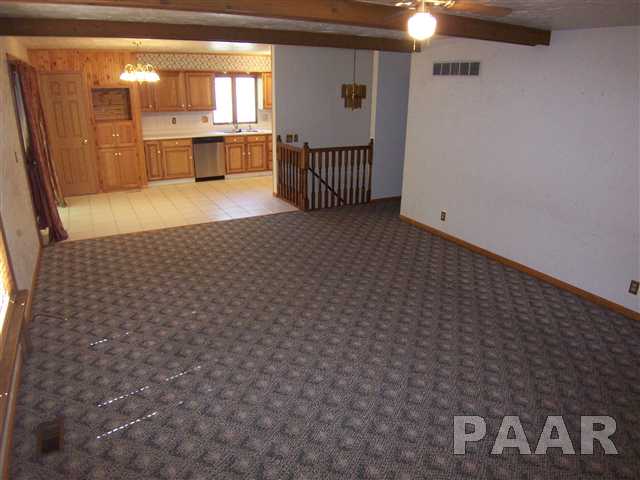 406 Sangamon Road Marquette Heights, IL 61554 - Photo 3 of 15 Gallery Image 3