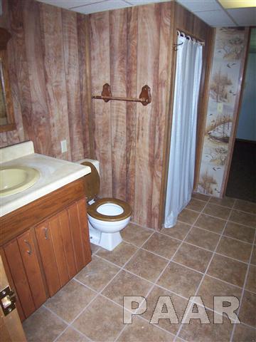 406 Sangamon Road Marquette Heights, IL 61554 - Photo 10 of 15 Gallery Image 10
