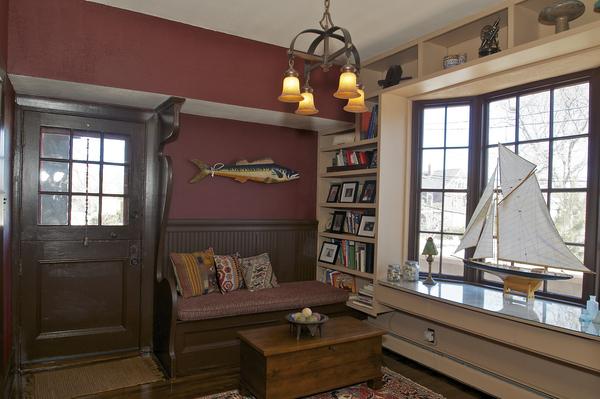 16 Beach Road Gloucester, MA 01930 - Photo 4 of 30 a living room with furniture and a window