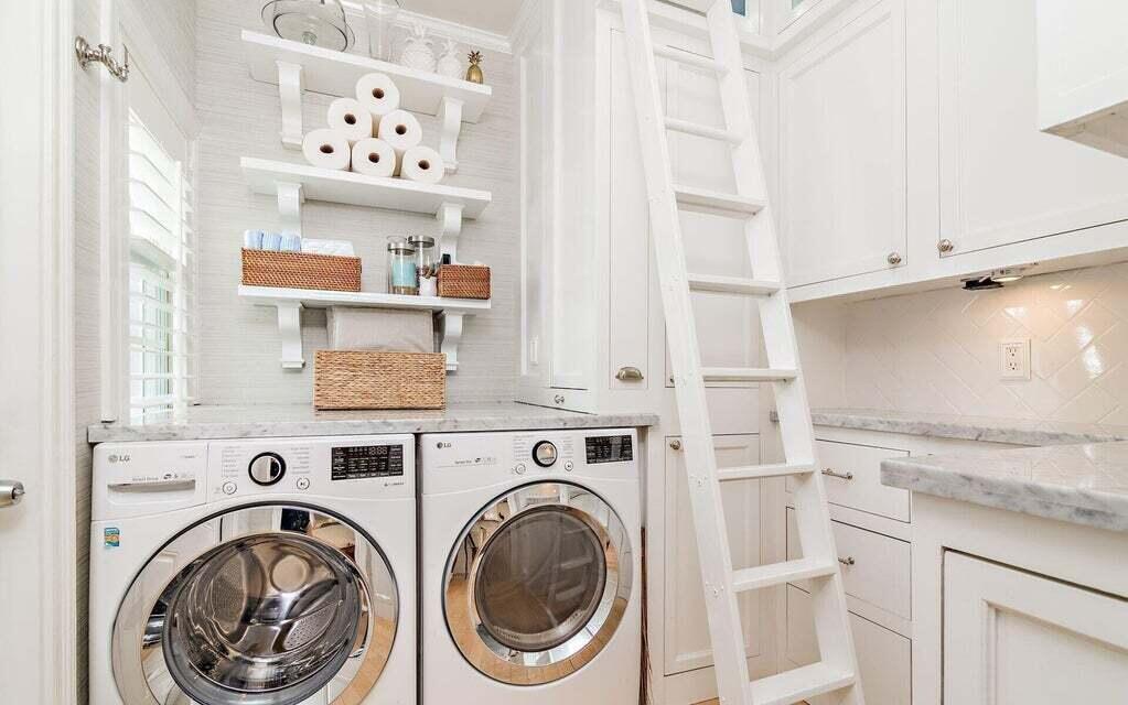 156 Peruvian Avenue Palm Beach, FL 33480 - Photo 20 of 20 a view of washer and dryer