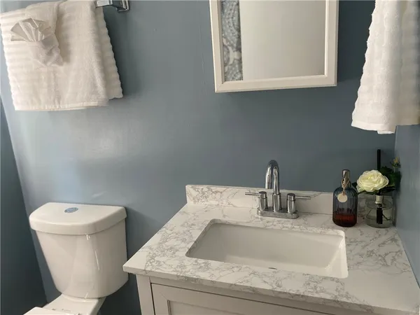 $2,525 | 481 Pine Street, Providence, RI 02907
