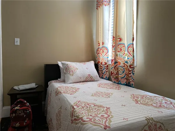 $2,525 | 481 Pine Street, Providence, RI 02907