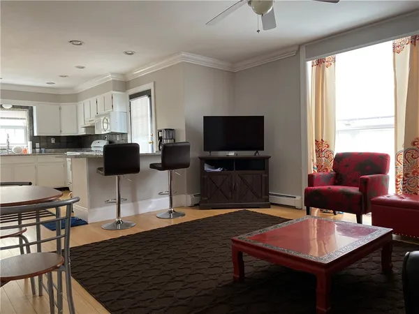 $2,525 | 481 Pine Street, Providence, RI 02907