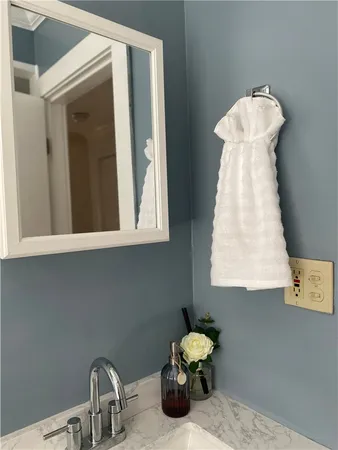 $2,525 | 481 Pine Street, Providence, RI 02907