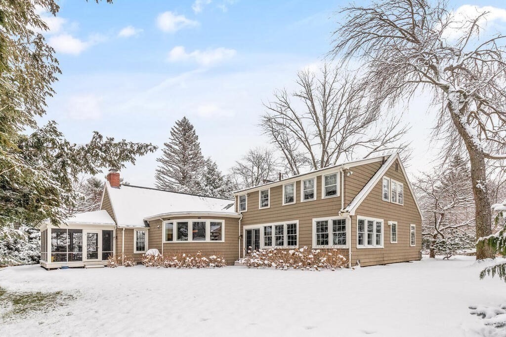 3 Dane Road Lexington, MA 02421 - Photo 4 of 10