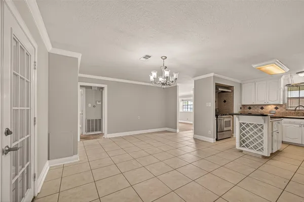 $220,000 | 14011 Hollypark Drive, Houston, TX 77015