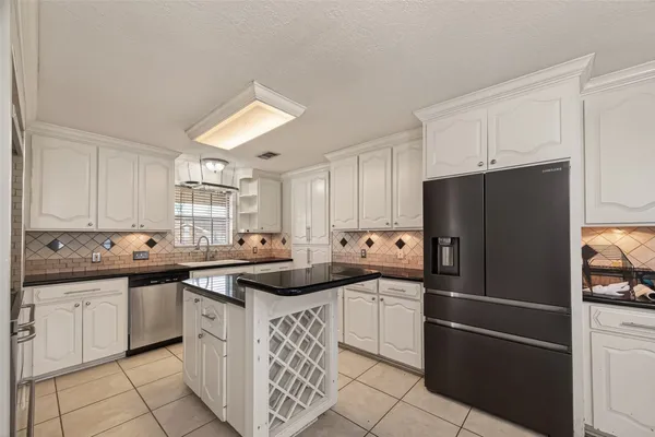 $220,000 | 14011 Hollypark Drive, Houston, TX 77015