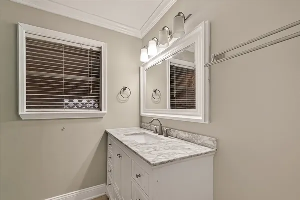 $220,000 | 14011 Hollypark Drive, Houston, TX 77015