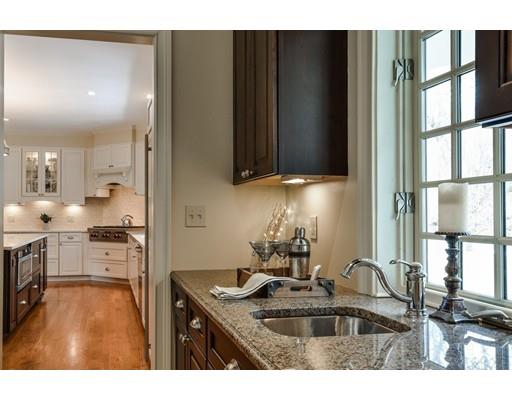 22 Barnstable Road Wellesley, MA 02481 - Photo 9 of 28