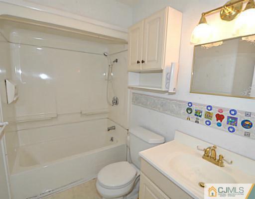 1317 Englishtown Road Old Bridge, NJ 08857 - Photo 11 of 20 Gallery Image 11