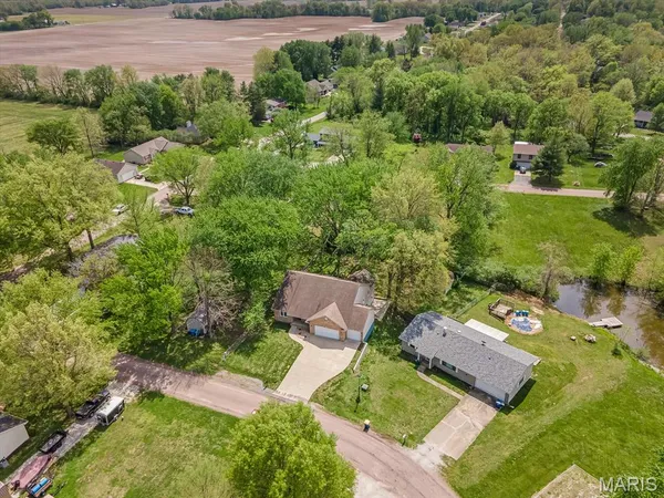 $425,000 | 1662 Molokai Court, Worden, IL 62097