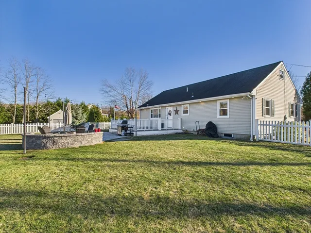 $649,000 | 199 Quaker Lane, Acushnet, MA 02743