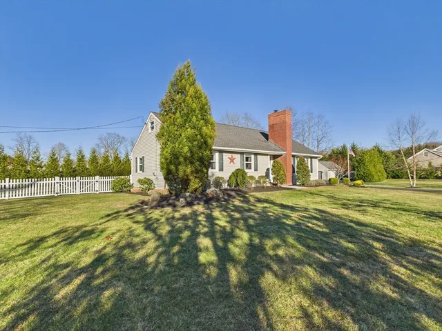 $649,000 | 199 Quaker Lane, Acushnet, MA 02743