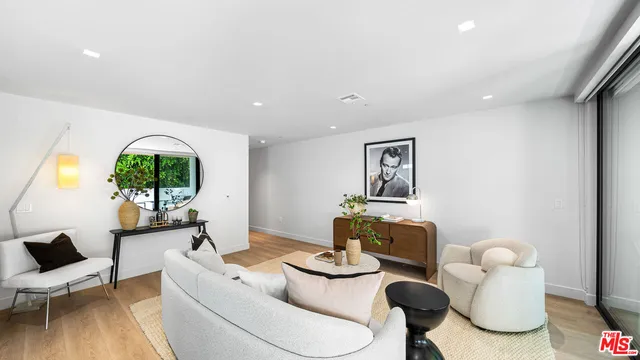 $7,800 | 153 San Vicente Boulevard, Unit 2G, Santa Monica, CA 90402