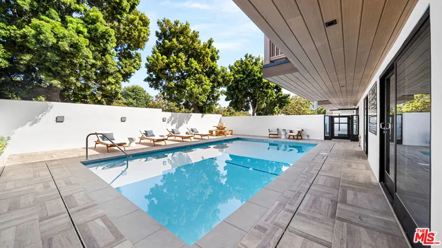 $7,800 | 153 San Vicente Boulevard, Unit 2G, Santa Monica, CA 90402